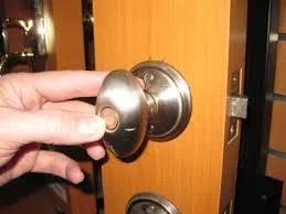 Locksmith Master Store Fort Lauderdale, FL 954-366-2202 - door-unlock